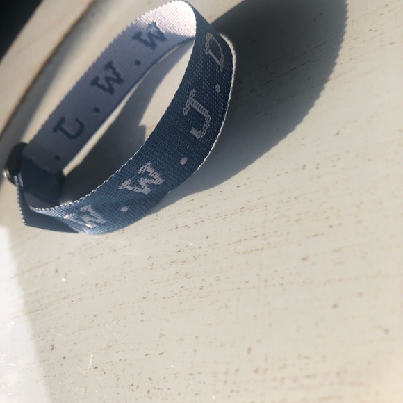 W.W.J.D bracelet - Picture 5 of 6